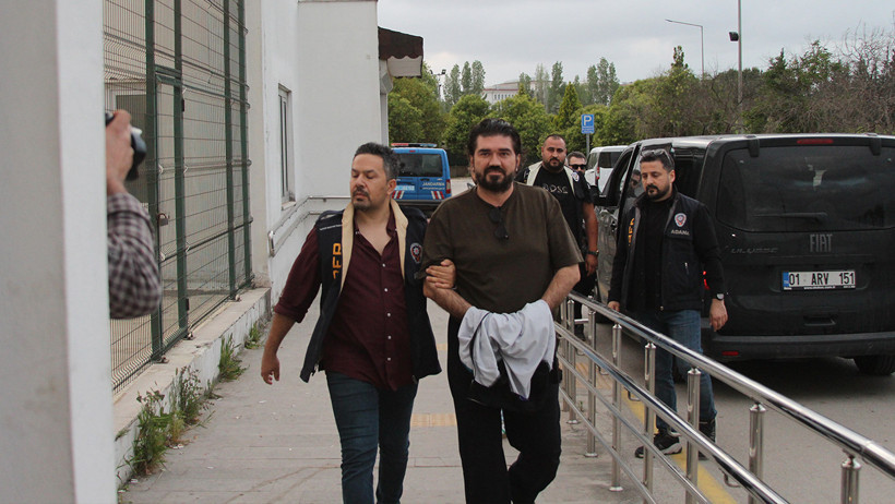 Gözaltına alınan Rasim Ozan Kütahyalı Adana'ya getirildi: 'Bir yanlış anlaşılma var' - Resim : 1
