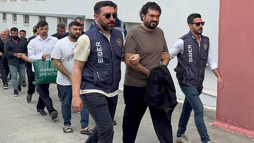 Rasim Ozan Kütahyalı adliyeye sevk edildi... Örgüt ele başı olarak kayıtlara geçti, emniyet ifadesi ortaya çıktı - Resim : 1