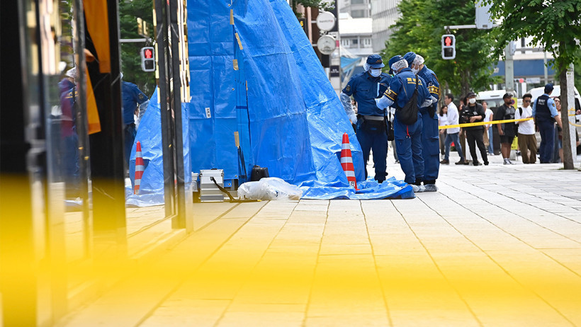 Tokyo’nun göbeğinde panik: Yollar trafiğe kapandı, acil durum ekipleri devrede - Resim : 1