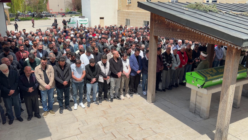 Bir evladı yoğun bakımda, diğeri musallada: Erzurum'da müzisyen babanın en ağır imtihanı - Resim : 7