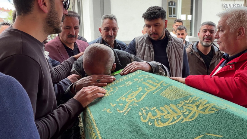 Bir evladı yoğun bakımda, diğeri musallada: Erzurum'da müzisyen babanın en ağır imtihanı - Resim : 3
