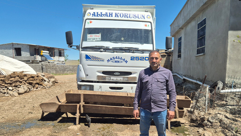 Kuş yuva yaptı, kamyon şoförü kontak kapattı - Resim : 1