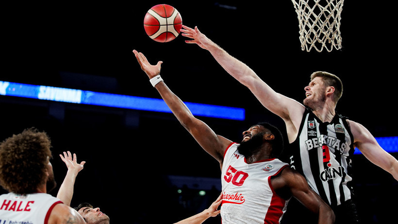 Beşiktaş Gain Bahçeşehir Koleji'ni yenerek seriyi son maça taşıdı - Resim : 2