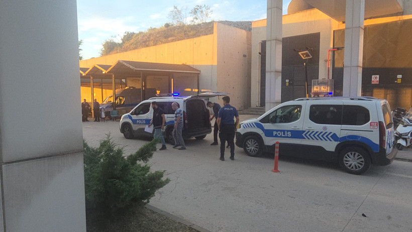 Bursa’dan Ağrı’ya uzanan operasyon: 52 torbacı yakalandı: Gökyüzünde helikopter, kapıda koçbaşı - Resim : 4