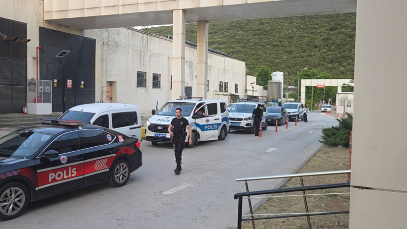 Bursa’dan Ağrı’ya uzanan operasyon: 52 torbacı yakalandı: Gökyüzünde helikopter, kapıda koçbaşı - Resim : 2