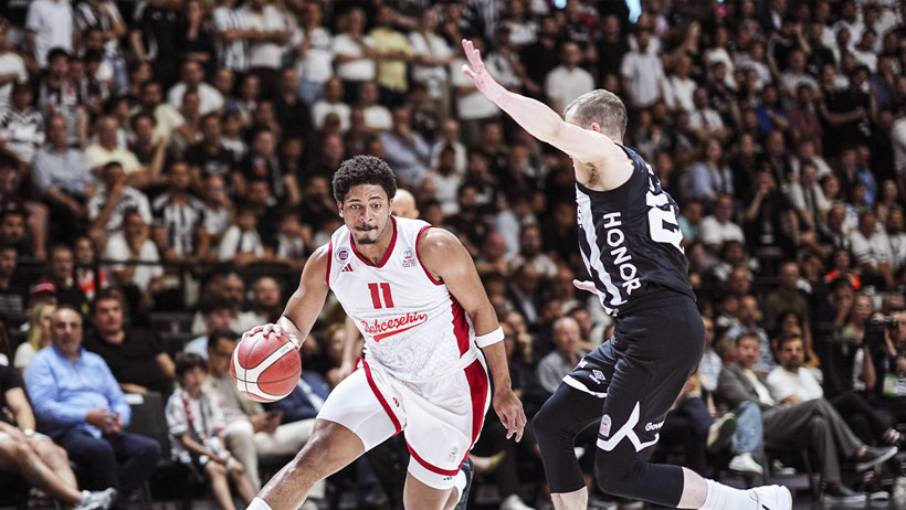 Basketbol Süper Ligi'nde finalin adı belli oldu: Beşiktaş Bahçeşehir'i devirdi - Resim : 1