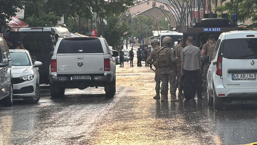 'Teslim Ol' çağrısına kurşunla karşılık verdi: Muş'taki dehşet evinde feci son - Resim : 1