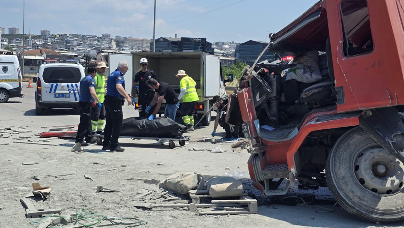 Kontrolden çıkan TIR dehşet saçtı: Bursa'da zincirleme kaza: 1 ölü 1 yaralı - Resim : 1