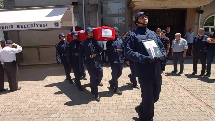Askeri törenle uğurlandı: Kıbrıs Gazisi Şahin’e son vazife - Resim : 4