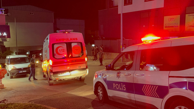 Kafede başladı, sokakta kanlı bitti: Bursa polisi o gizemli kişiyi arıyor - Resim : 1