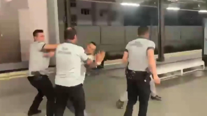 Marmaray’da yumruk yağmuru: Güvenlik ve temizlik görevlisi de karıştı - Resim : 5