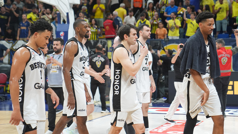 Fenerbahçe Beşiktaş'ı 25 sayı farkla yenerek finalde seriyi eşitledi - Resim : 8