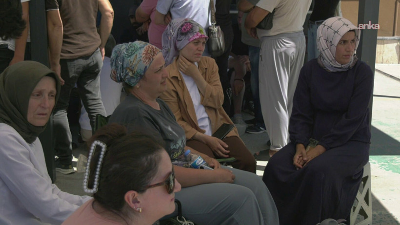 Özşen Madencilik işçilerinin direnişi 27 gündür sürüyor...İşçi yakını: "Resmen bizim üzerimize ateş açtılar" - Resim : 2
