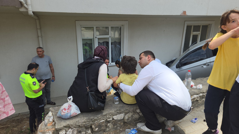 Kazanın şokunu atlatamadılar: Yaralı çocuklar için mahalleli seferber oldu - Resim : 3
