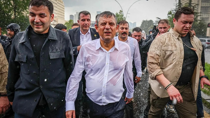 Özgür Özel ile Ekrem İmamoğlu arasında ‘yeni parti’ çatlağı - Resim : 1