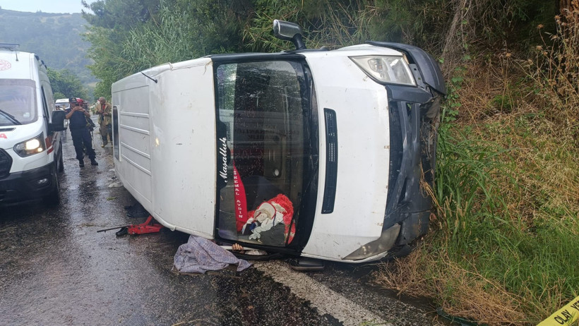 Tarla dönüşü facia: İşçi servisi yoldan çıktı: 1 Ölü 10 yaralı - Resim : 1