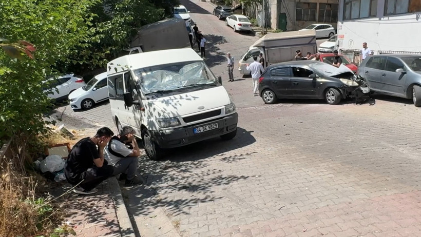 Kağıthane'de sürücüsüz dehşet: Kendi kazasına seyirci kaldı - Resim : 2