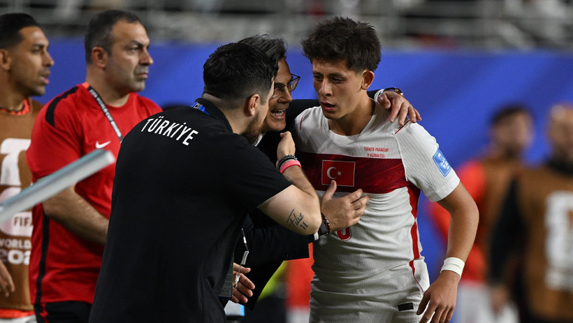 Caner Erkin Montella'yı ihanetle suçladı: Maç sonu topa tuttu - Resim : 3