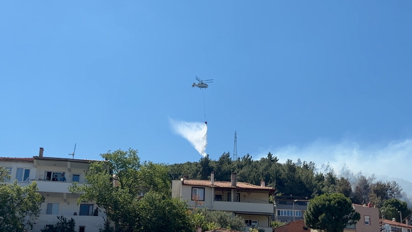 Balıkesir'de orman yangını: Havadan ve karadan müdahale ediliyor - Resim : 1