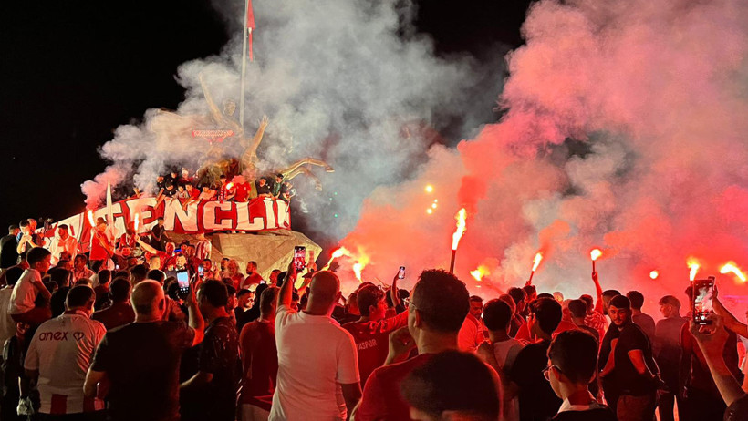 Antalyaspor'da yeni yönetim sahaya indi - Resim : 3