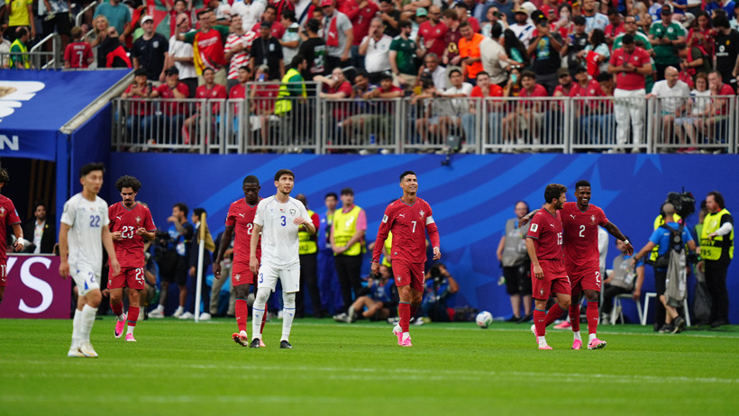 Portekiz ikinci maçta gövde gösterisi yaptı: Ronaldo rekorları altüst etti - Resim : 9