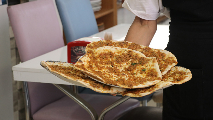 Ucuza sattığı lahmacun ile yüzde 15 kazanç sağlıyor - Resim : 1