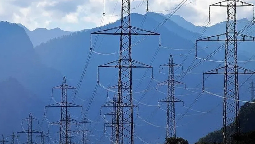 Elektrikte dikkat çeken yükseliş: Spot piyasada fiyatlar 4.500 TL’ye dayandı - Resim : 1