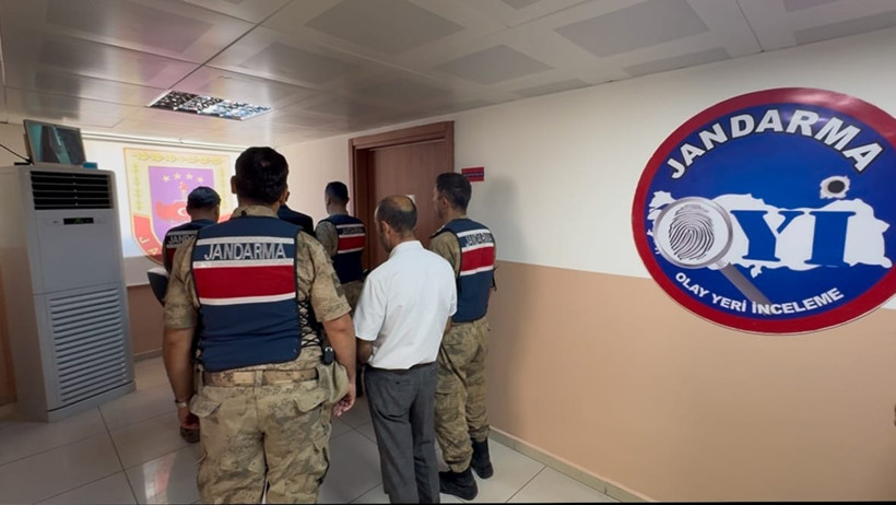 İnterpol gibi çalışan şebekeye darbe: Konsolosluk logolu büyük tuzak - Resim : 1