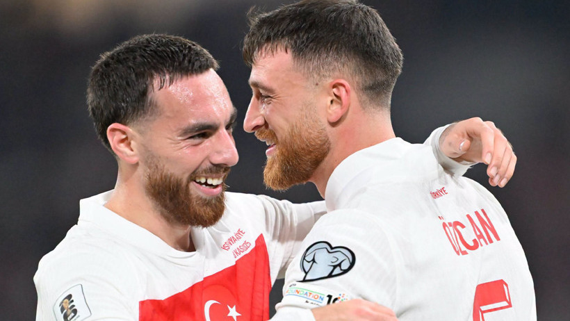 Milli yıldız Salih Özcan Beşiktaş için İstanbul'a geldi - Resim : 2