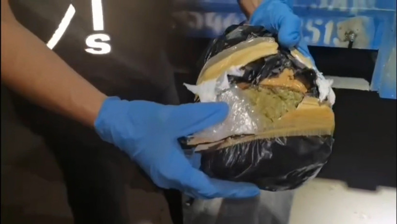 2 ay önce cezaevinden çıktı, yine tutuklandı... Gizli bölmeden 25 kilo uyuşturucu çıktı - Resim : 3