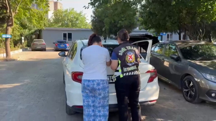 Trafikte yeni dönem kuralı: Kadın sürücünün araçtan inmesi pahalıya mal oldu - Resim : 3