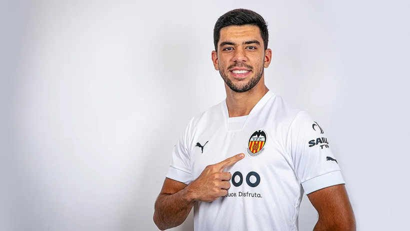 Trabzonspor Cenk Özkacar transferini bitirdi - Resim : 1