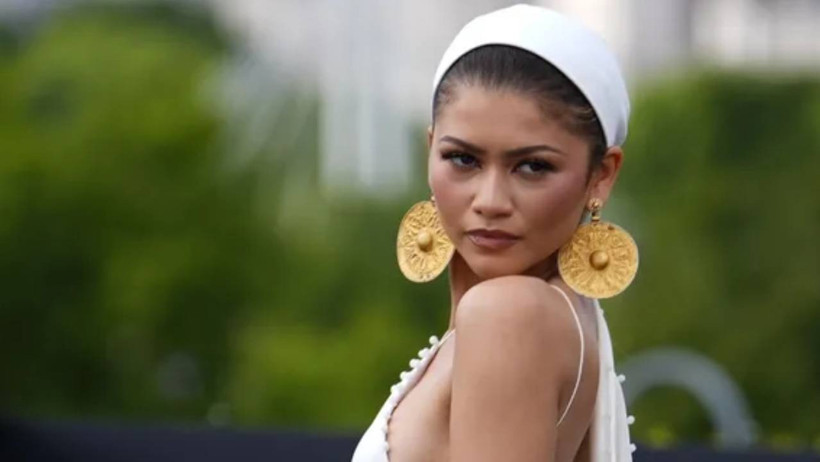 Binlerce yıllık tarihi eserler Hollywood yıldızlarının boynunda: Tepkiler çığ gibi büyüdü - Resim : 1