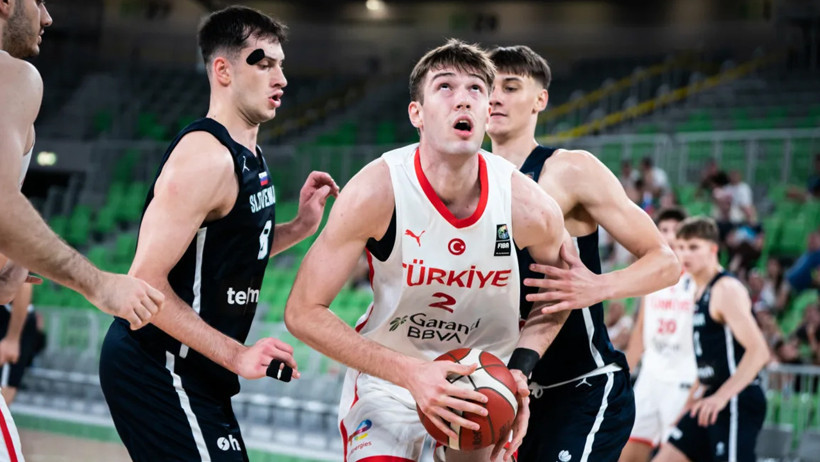 U20 Milliler Avrupa Şampiyonası çeyrek finalinde Slovenya'ya mağlup oldu - Resim : 1