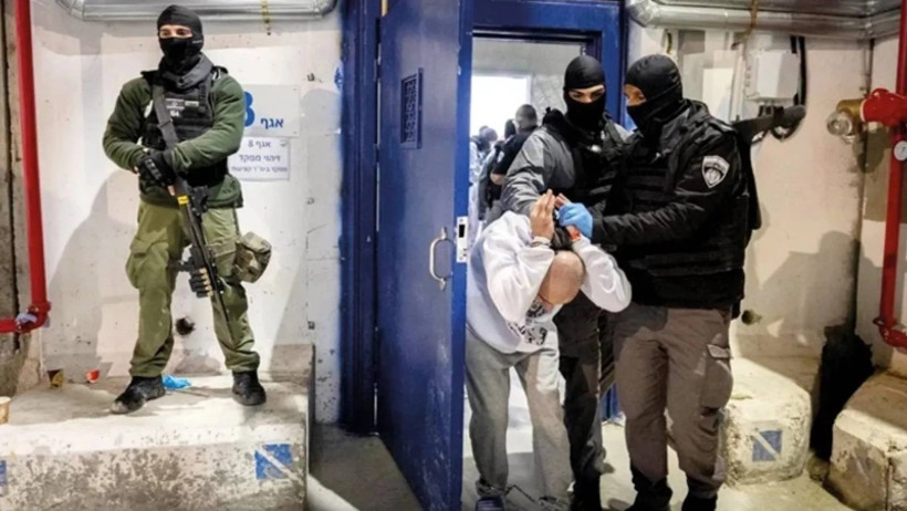 İsrail’den skandal plan: Filistinli mahkûmlar için timsahlı hendek hazırlığı - Resim : 1