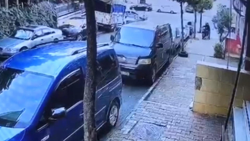 Motosiklet hırsızlarına suçüstü operasyon: O anlar kamerada - Resim : 1