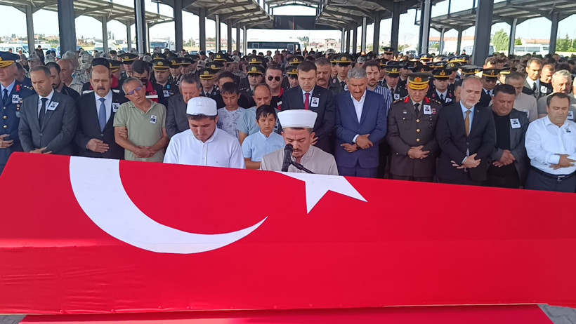 Acı haber eğitim kampından gelmişti: Şehit Harbiyeli son yolculuğuna uğurlandı - Resim : 2