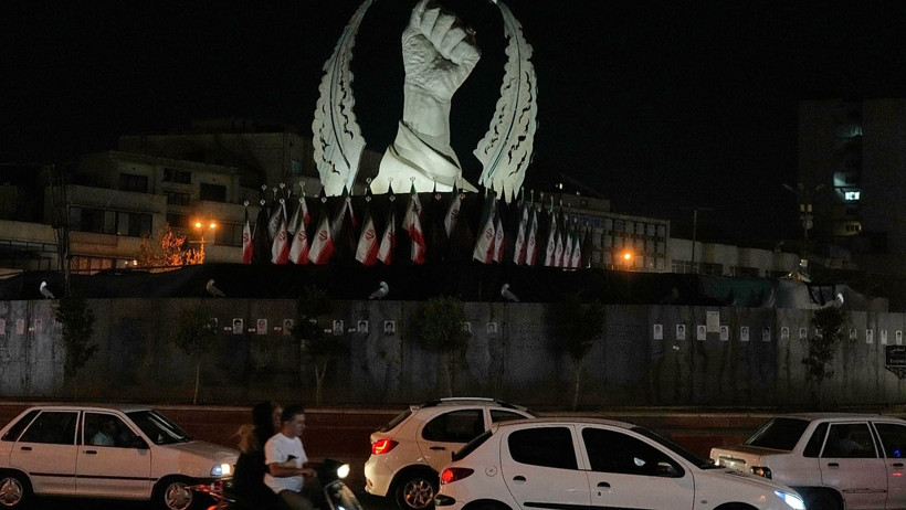 İran'dan ABD'ye misilleme: İHA ve füzelerle vurdu - Resim : 2