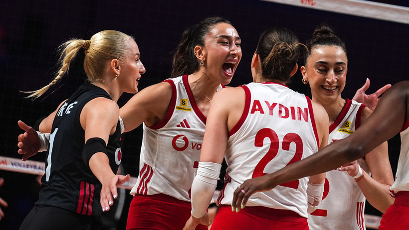 İletişim Başkanı'ndan Filenin Sultanları'na tebrik: Şampiyonluk yolunda başarılar - Resim : 4