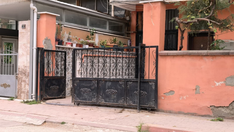 Demir kapı raydan çıktı: Minik Kerem, hastanede yaşam savaşı veriyor - Resim : 2
