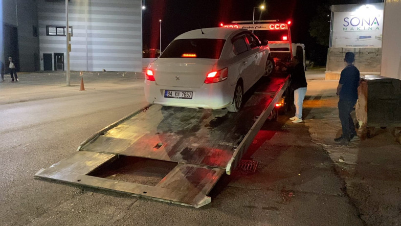 Dur ihtarına uymadı, polisten kaçtı: Alkollü sürücüye verilen ceza dudak uçuklattı - Resim : 1