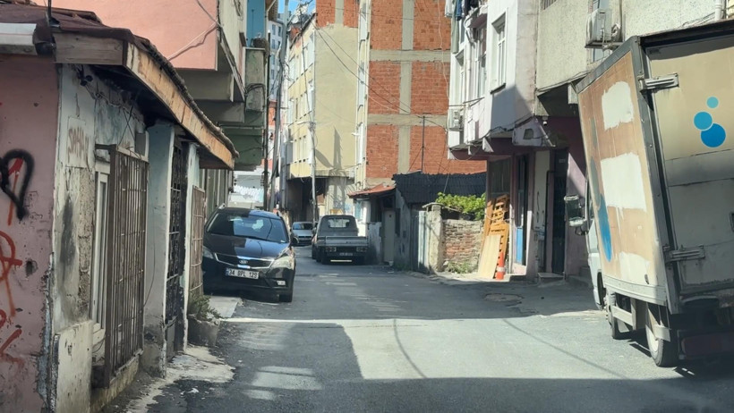 Beyoğlu'nda şüpheli ölüm: Temizlik işçisi sokağı süpürürken ceset buldu - Resim : 1