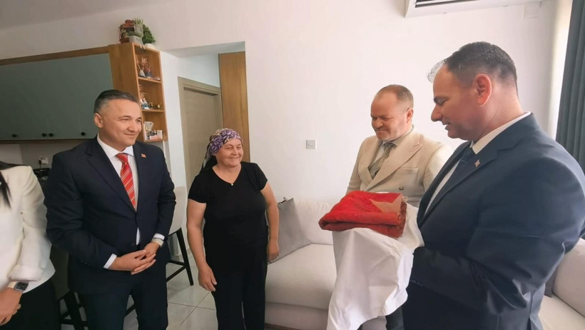 Kıbrıs Barış Harekâtı'nın izlerini taşıyan Türk bayrağı restore edilecek - Resim : 1
