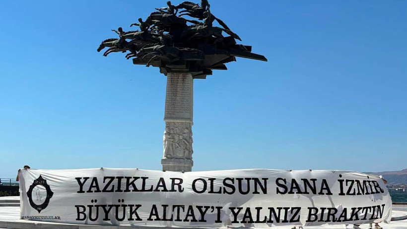 112 yıllık efsane kulüp yalnız bırakıldı: Taraftarlar şehri protesto etti - Resim : 4