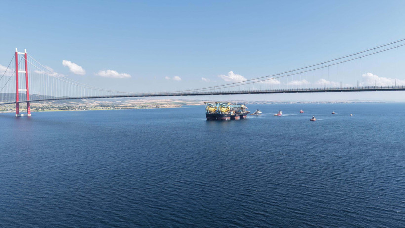 5 kurtarma gemisi eşlik etti: SAIPEM 7000 Çanakkale Boğazı’ndan geçti - Resim : 5