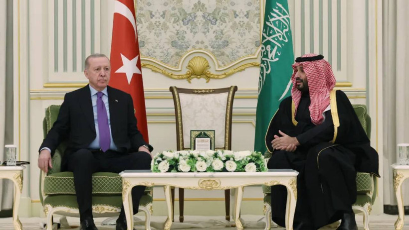 Erdoğan Suudi Arabistan yolunda: Üçlü zirvede kritik imza atılacak - Resim : 3