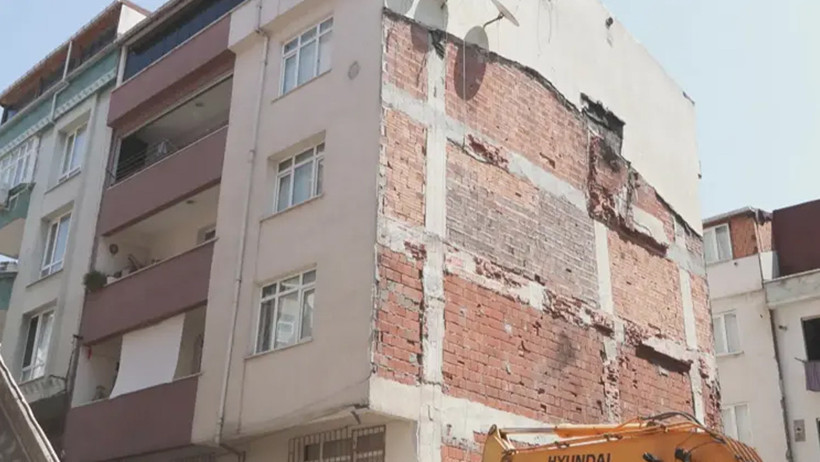 Sultangazi’de korkutan olay: Temel kazısı 2 binayı boşalttırdı - Resim : 4