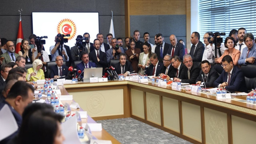 Çerçeve yasa komisyondan geçti - Resim : 1