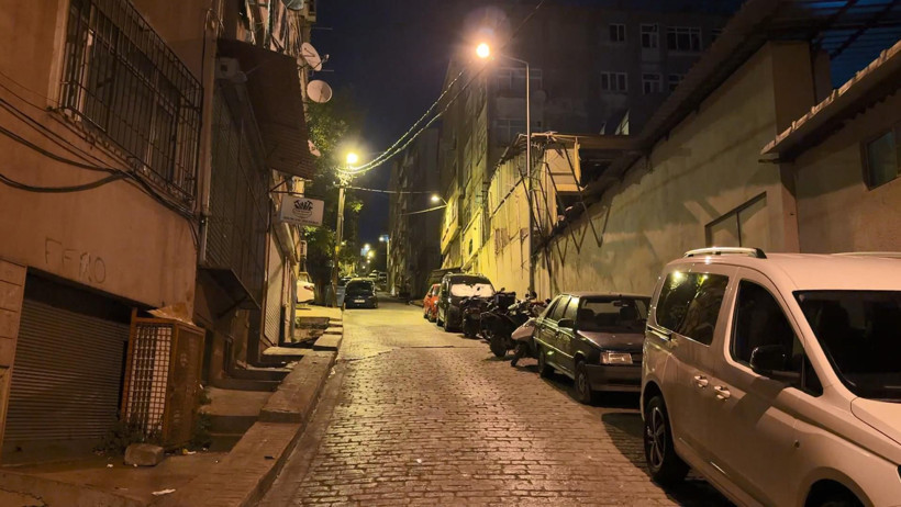 Komşular kokudan şüphelendi: Ekipler içeri girince gözlerine inanamadılar: Beyoğlu’nda sır ölüm - Resim : 4