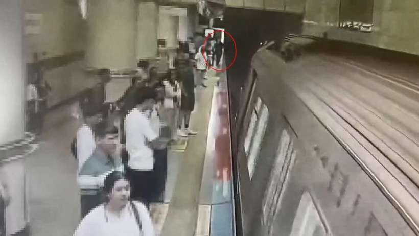 Valiziyle metro raylarına düştü: İstanbul’un en işlek istasyonu - Resim : 1